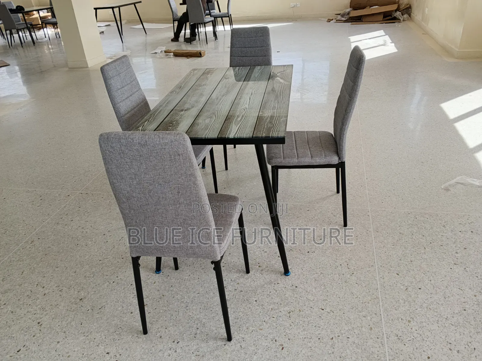 Modern 4- Seater Dining Table Set