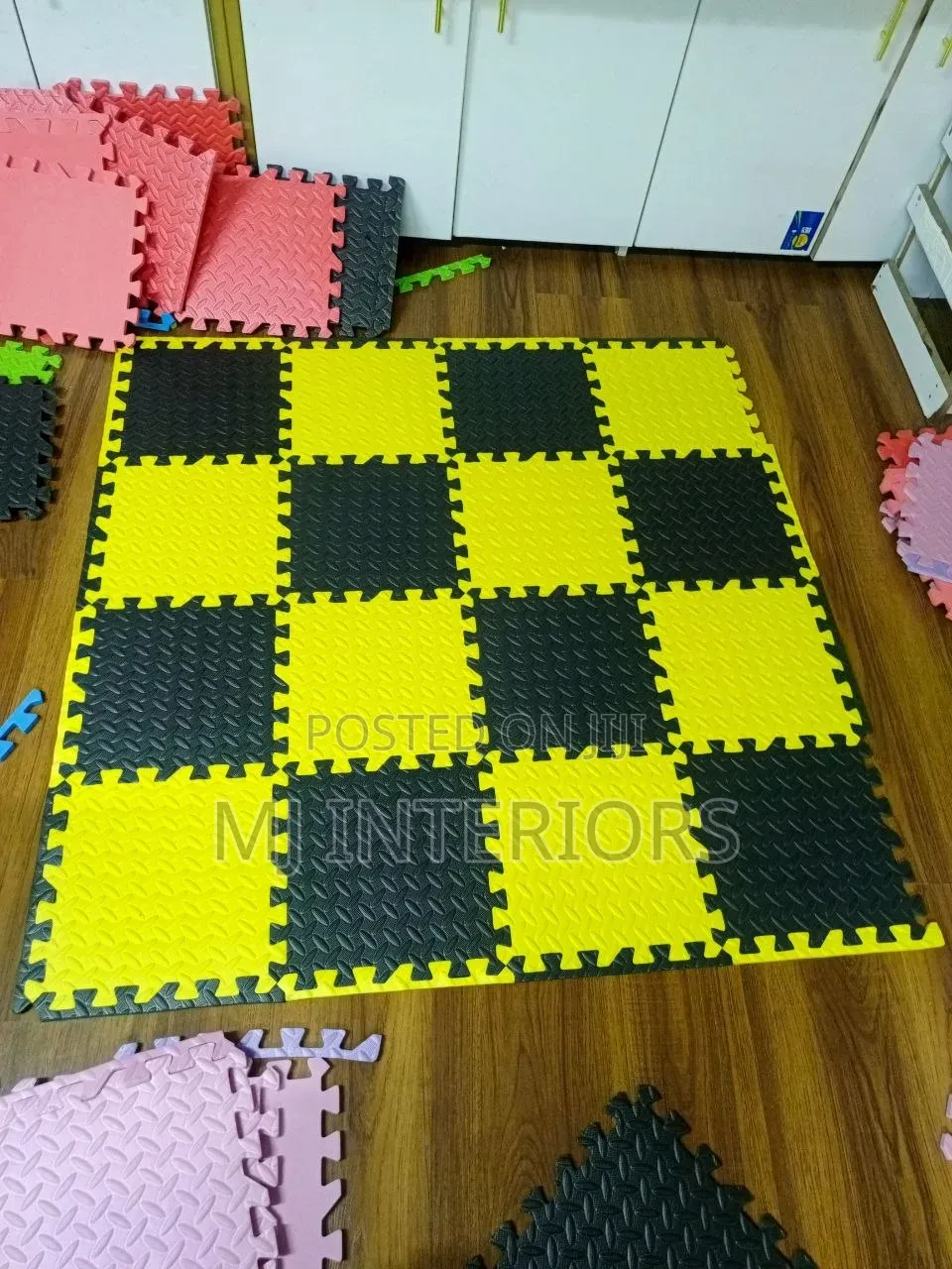 Seamless Fit Interlocking Floor Mats