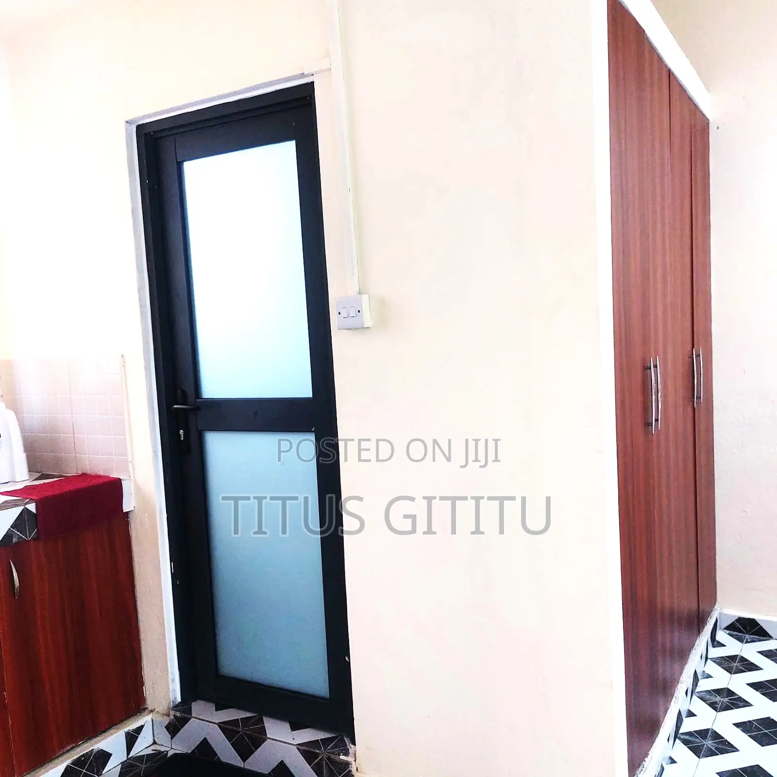 Spacious Studio Airbnb Mombasa Cbd, Ganjoni | Near SGR Sapphire
