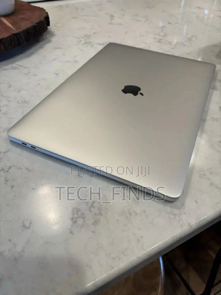 Laptop Apple MacBook Pro 2019 16GB Intel Core i7 SSD 512GB