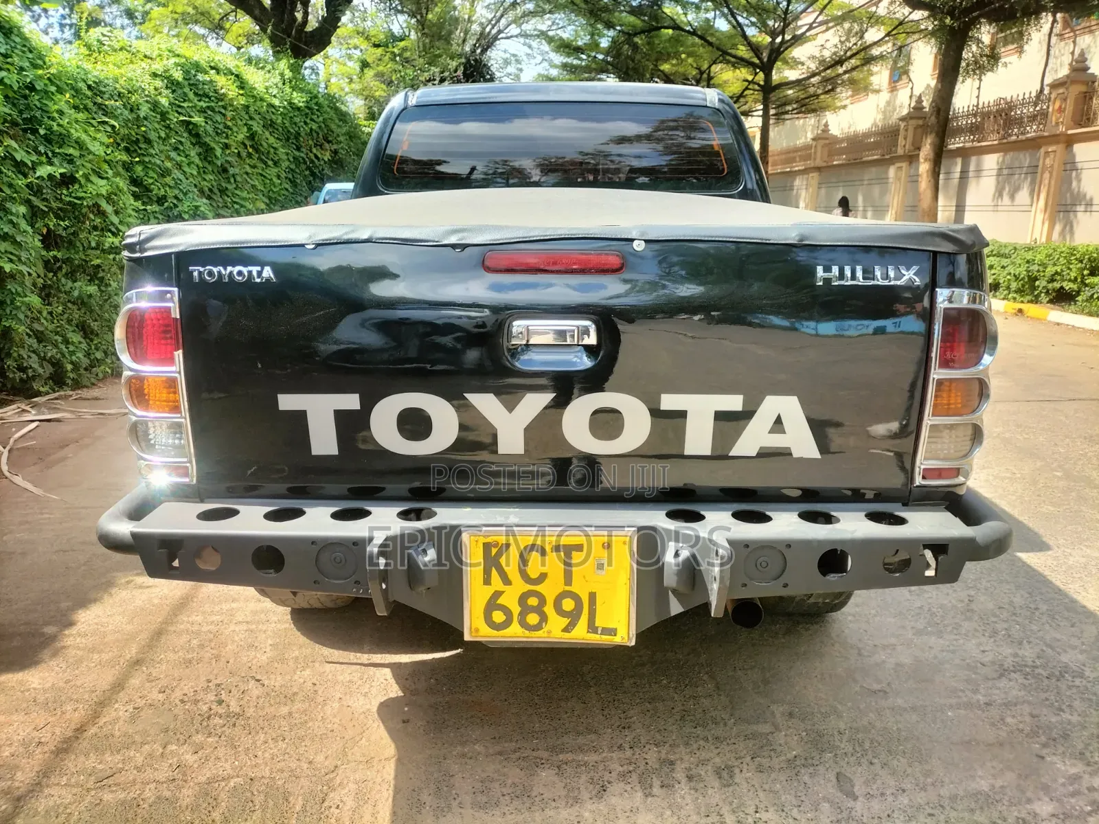 Toyota Hilux 2011 Black