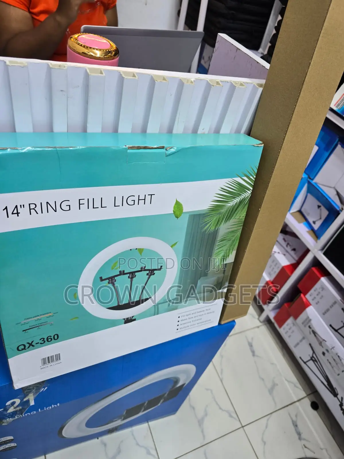 Qx360 14-Inch Led Ring Light Kit With Stand for Content Creators