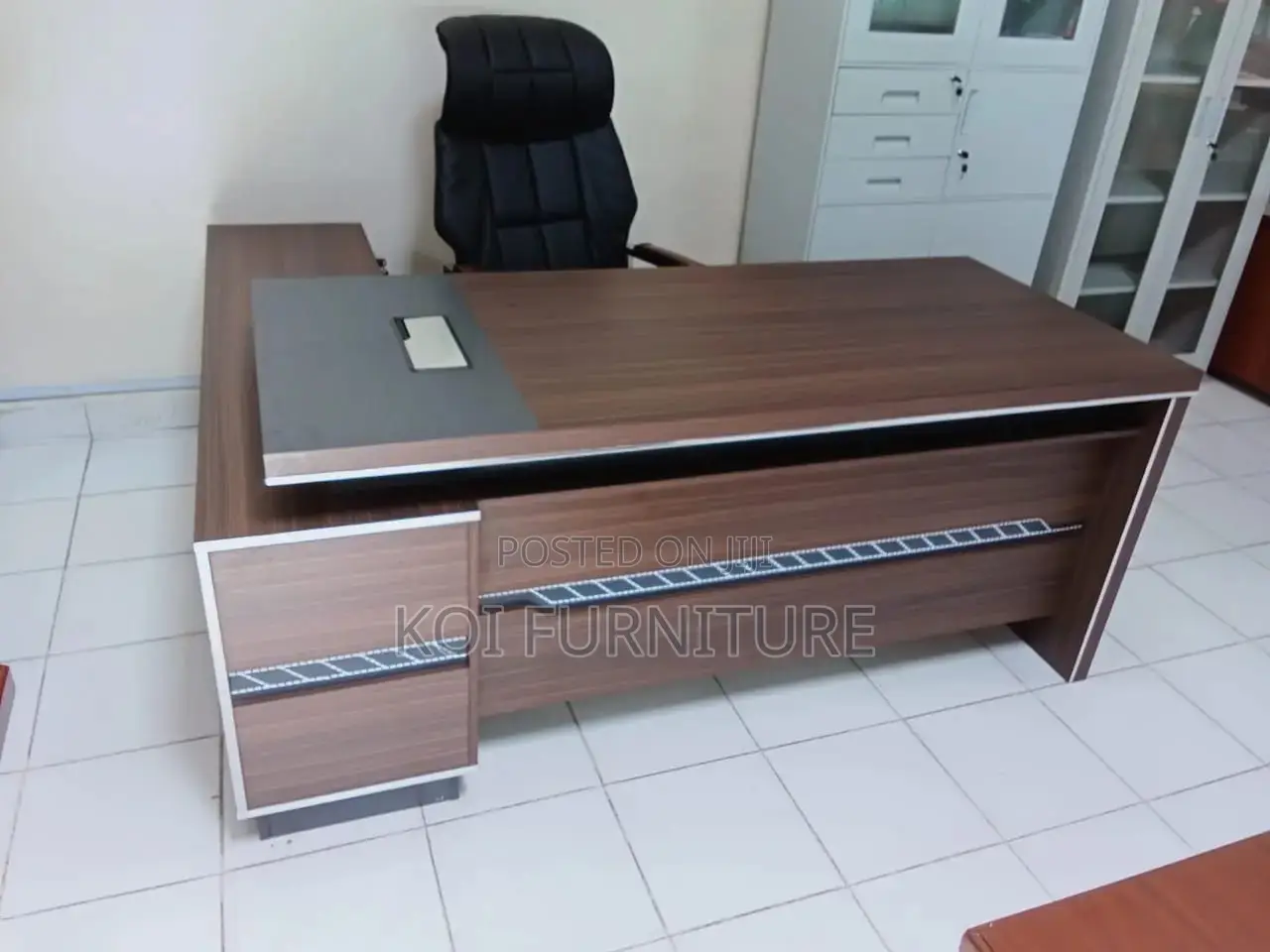 Office Desk : Moza 1.6m Executive Desk