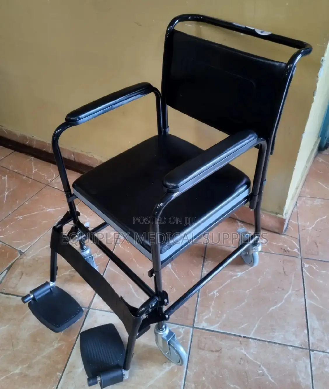 New Commode Chair With Lockable Castors and Footrest (With Backrest)