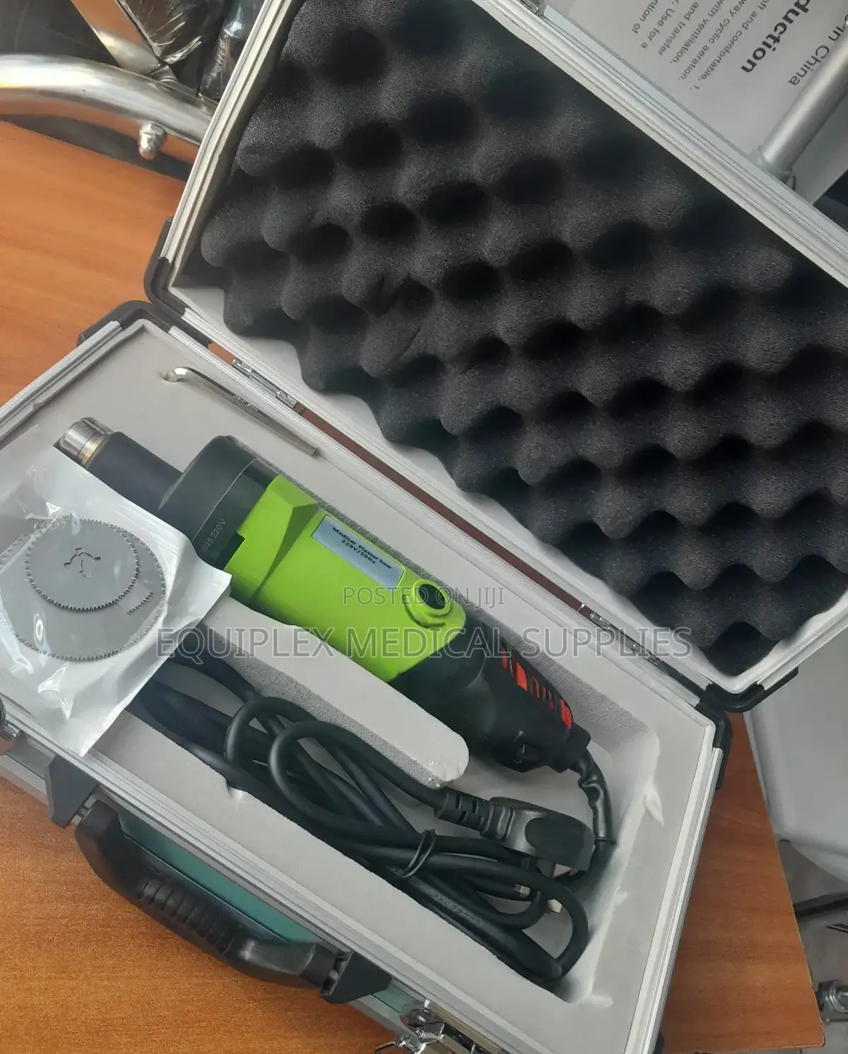 Electric Orthopedic Saw / Oscillating Plaster Cutter