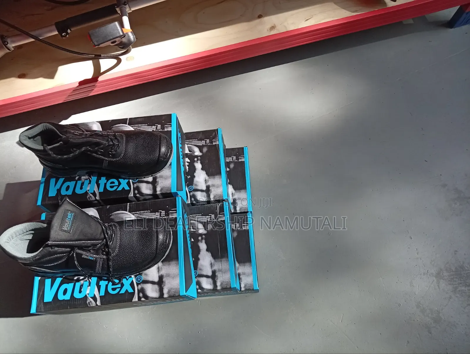 Vaultex Reliable Worksite Protection With Vaultex Safety Footwear