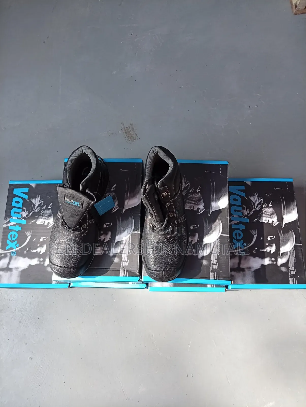 Vaultex High-ankle Safety Shoes/Comfort Meets Safety