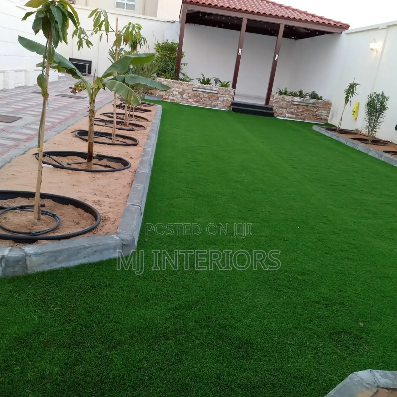 Synthetic Lawn Grass for Modern Outdoor Home Renovations