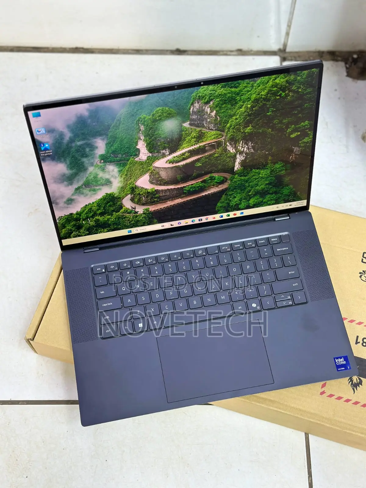 Laptop Dell Precision 5690 32GB Intel Core Ultra 7 SSD 512GB