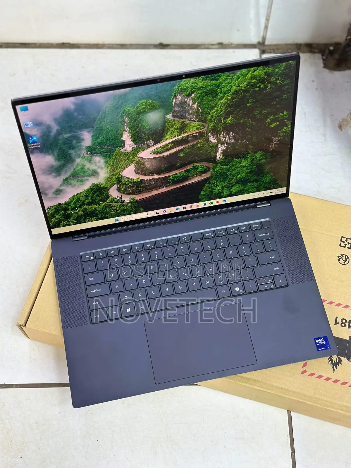 Laptop Dell Precision 5690 32GB Intel Core Ultra 7 SSD 512GB