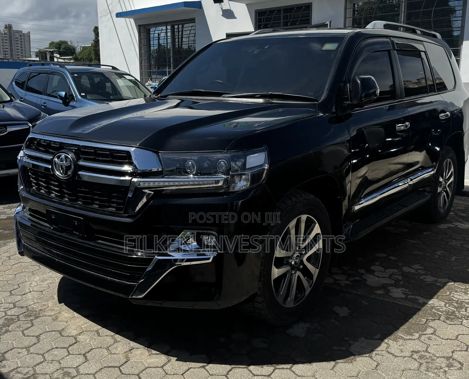 Toyota Land Cruiser 5.7 V8 VX-S 2016 Black