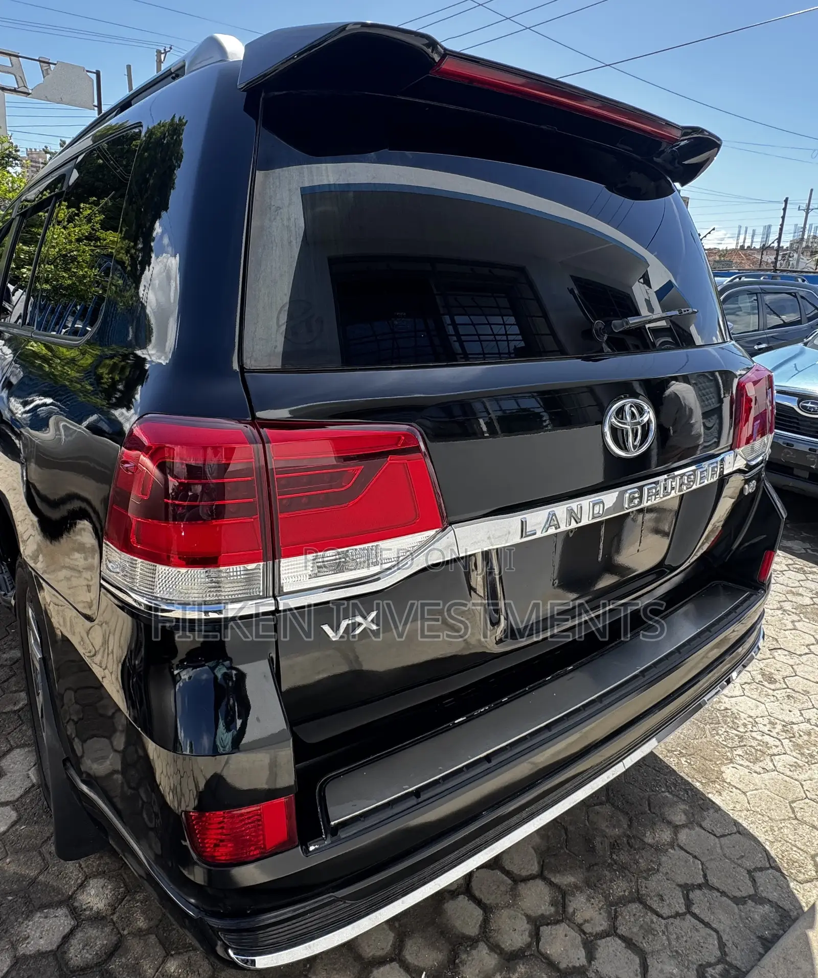 Toyota Land Cruiser 5.7 V8 VX-S 2016 Black
