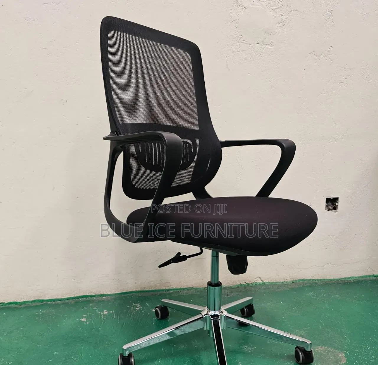 Office Executive Chair Without a Headset