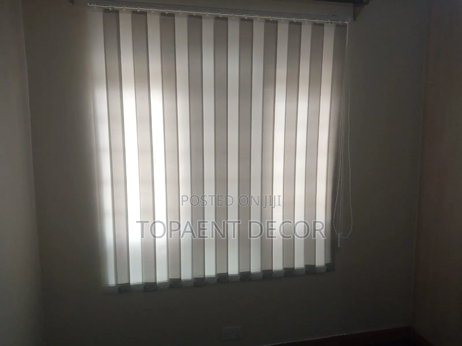 Goodbye Glare, Vertical Office Window Blinds