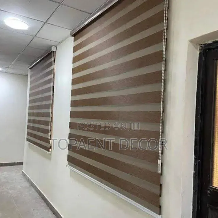 Sleek,Smart and Shaded Horizontal Office Blinds