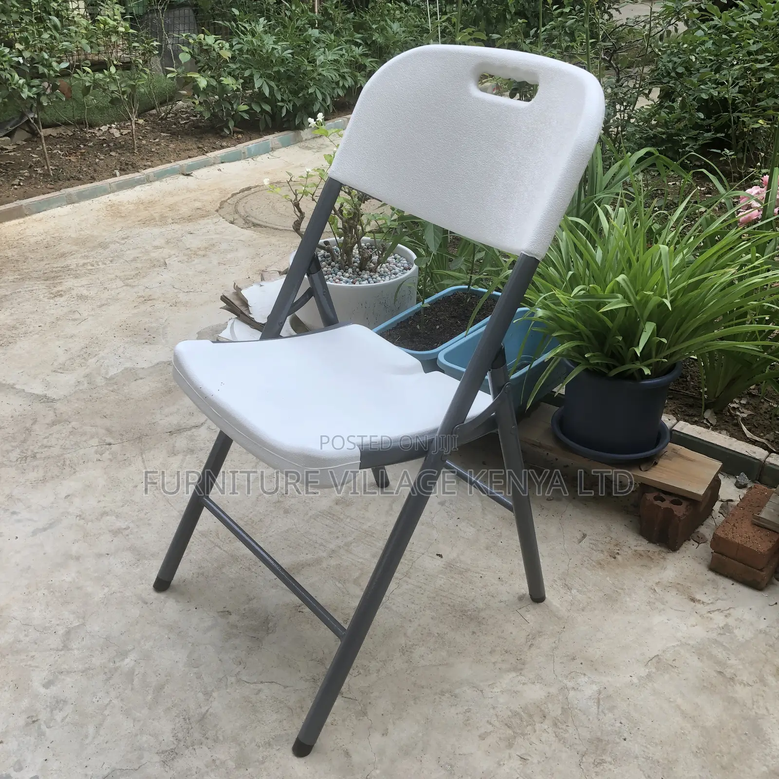 Foldable White Plastic Home Chair.