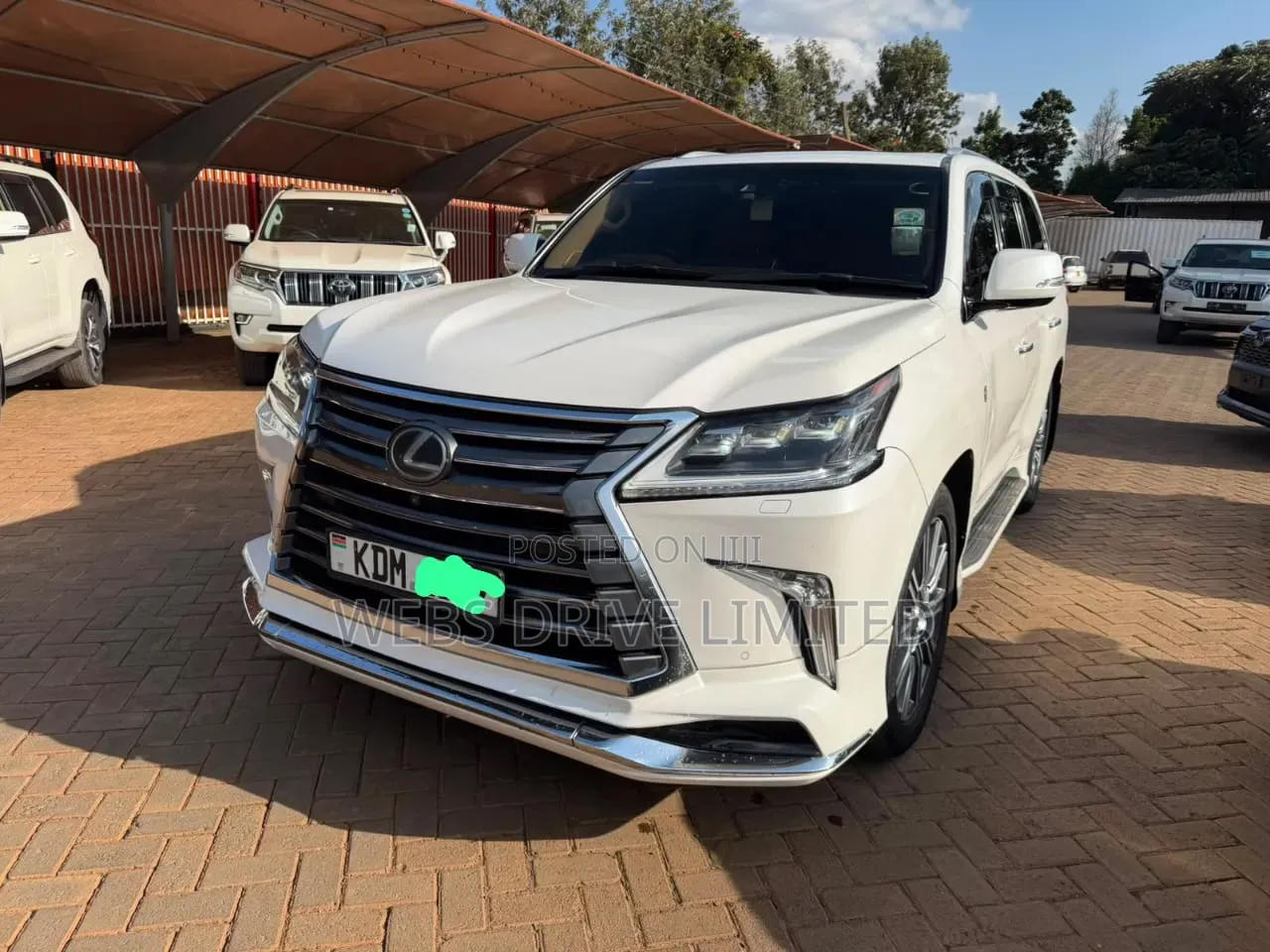 Lexus LX 2016 White