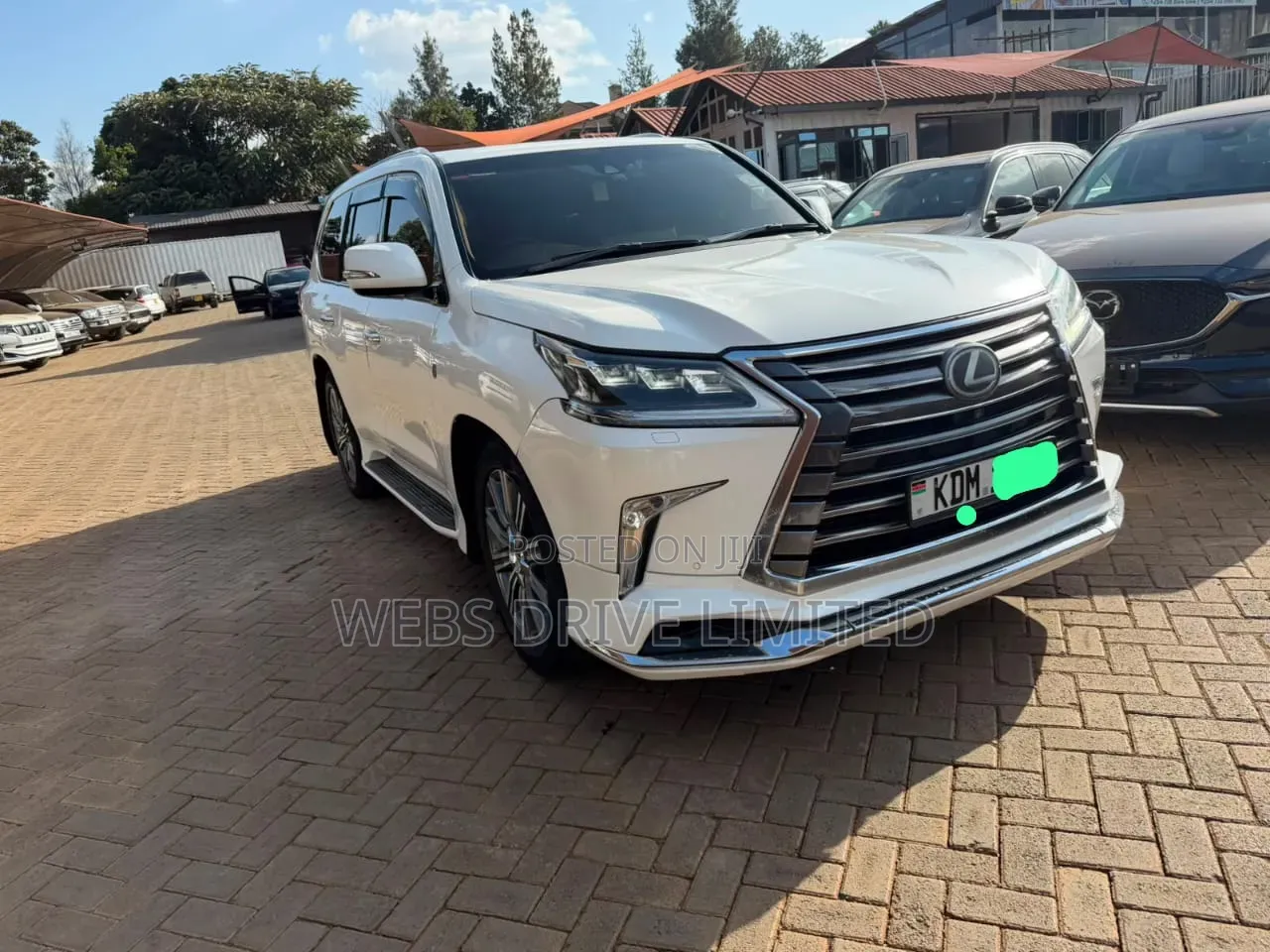 Lexus LX 2016 White