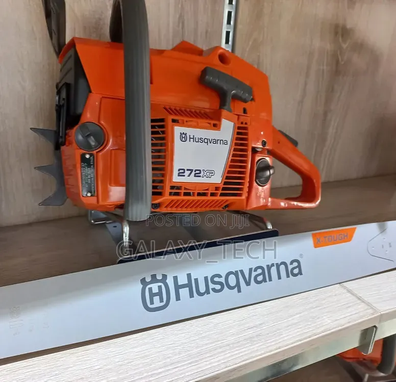 Original Commercial Husqvarna 272 Power Saw