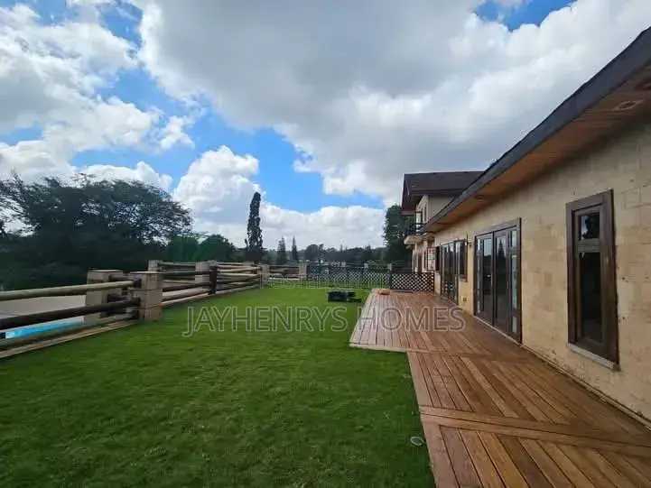 9bdrm House in Muthangari for sale