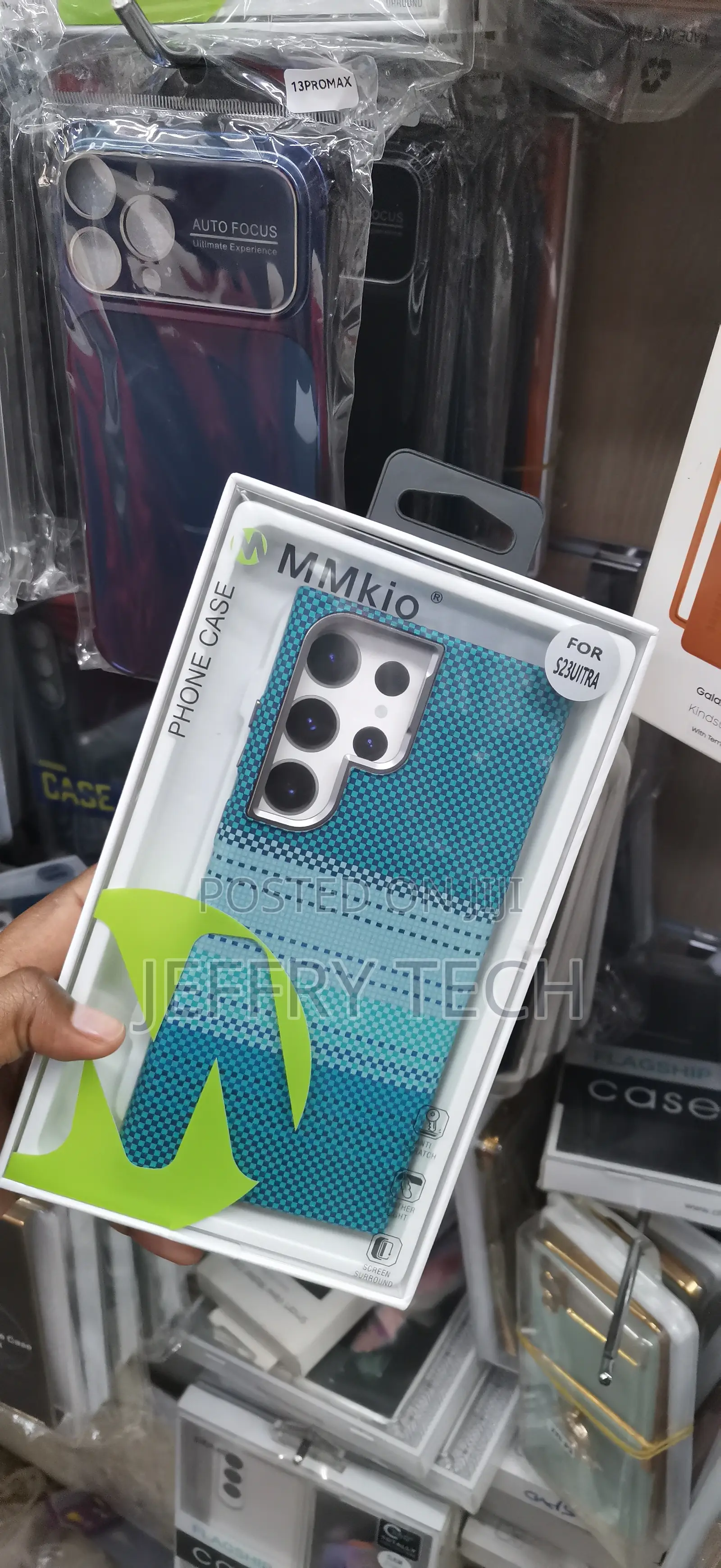 Samsung Galaxy S23ultra Gradient Blue and Green Pixelated Pattern Case