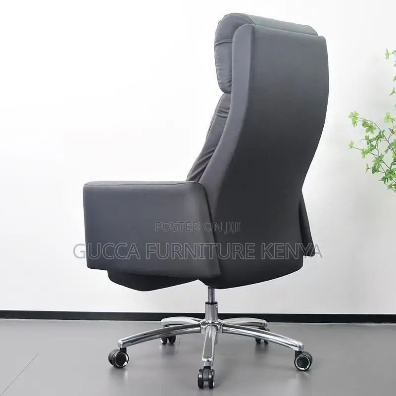 Gray Executive Leather Boss Chair.