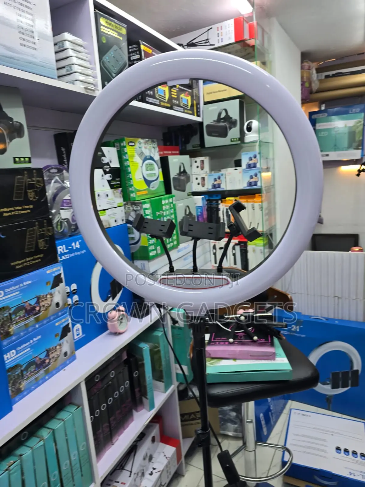 LJJ-45 18 Inch Ring Light With 2.1m Tripod and 3 Holders