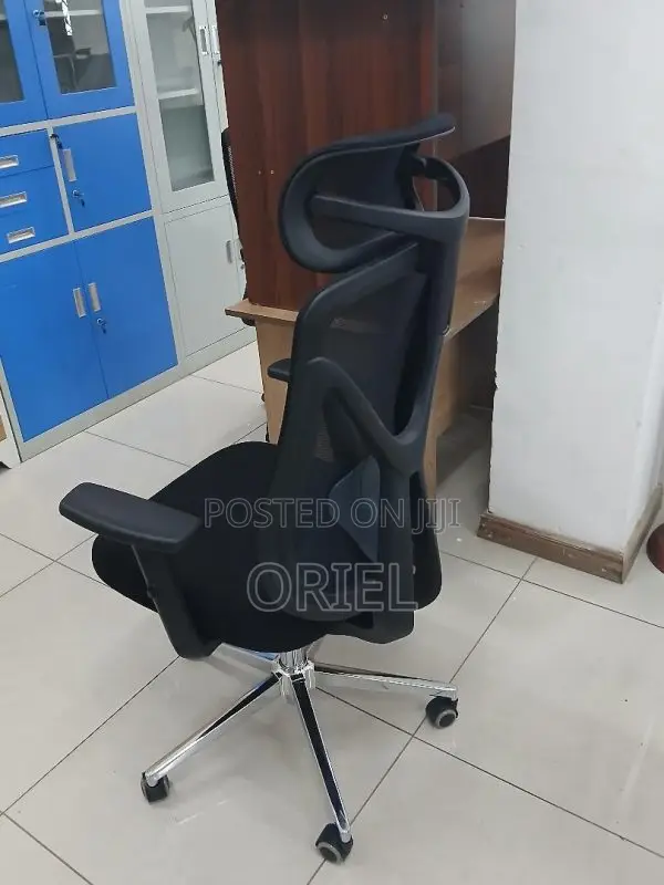Office Chair : Staff High-Back Office Chair