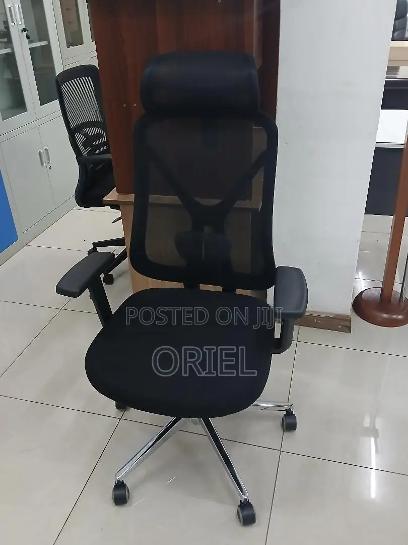 Office Chair : Staff High-Back Office Chair