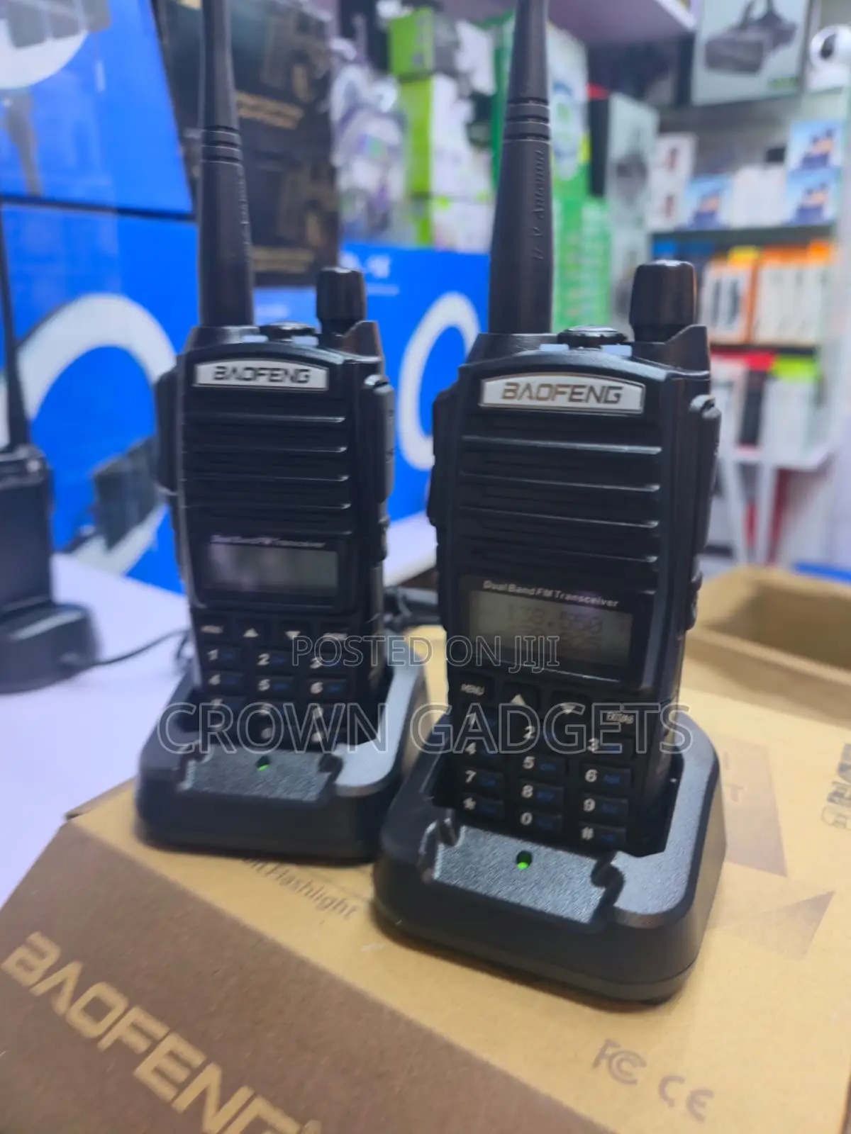 Baofeng Uv82 Handheld VHF Uhf Radio Transceiver