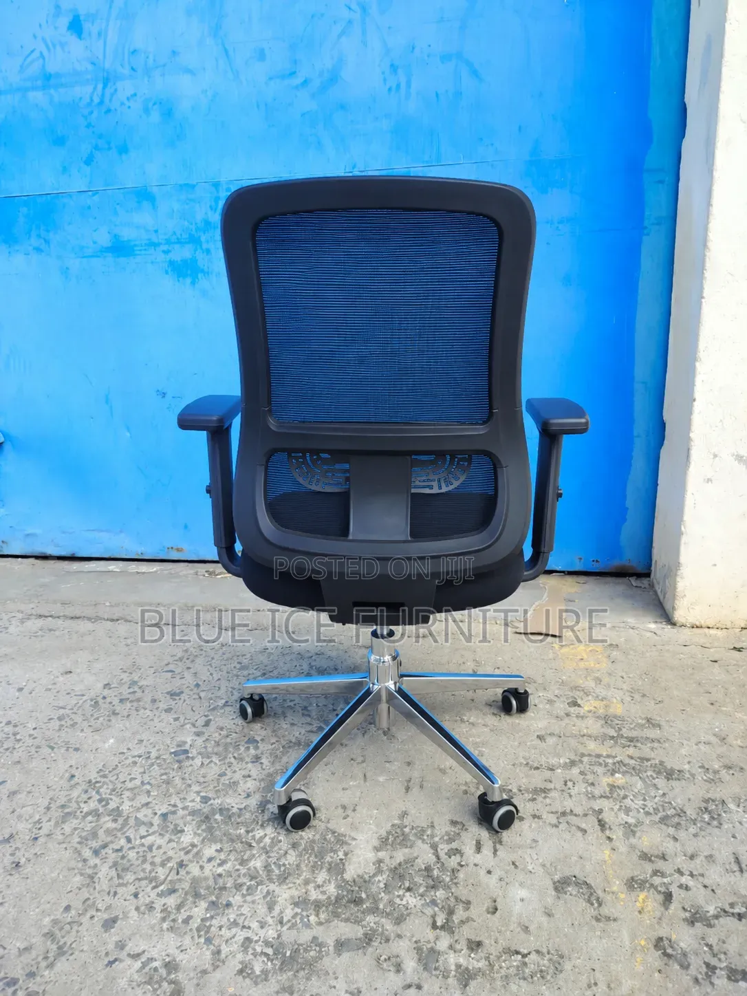 Office Executive Chair Without a Headset