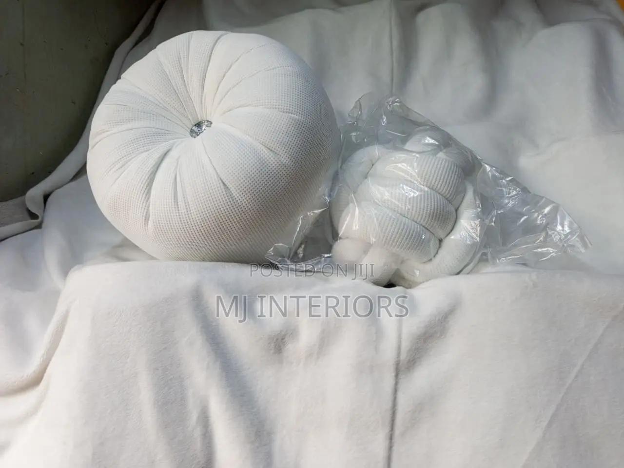 Elegant White Throw Pillows for Sofa Bedroom and Reception