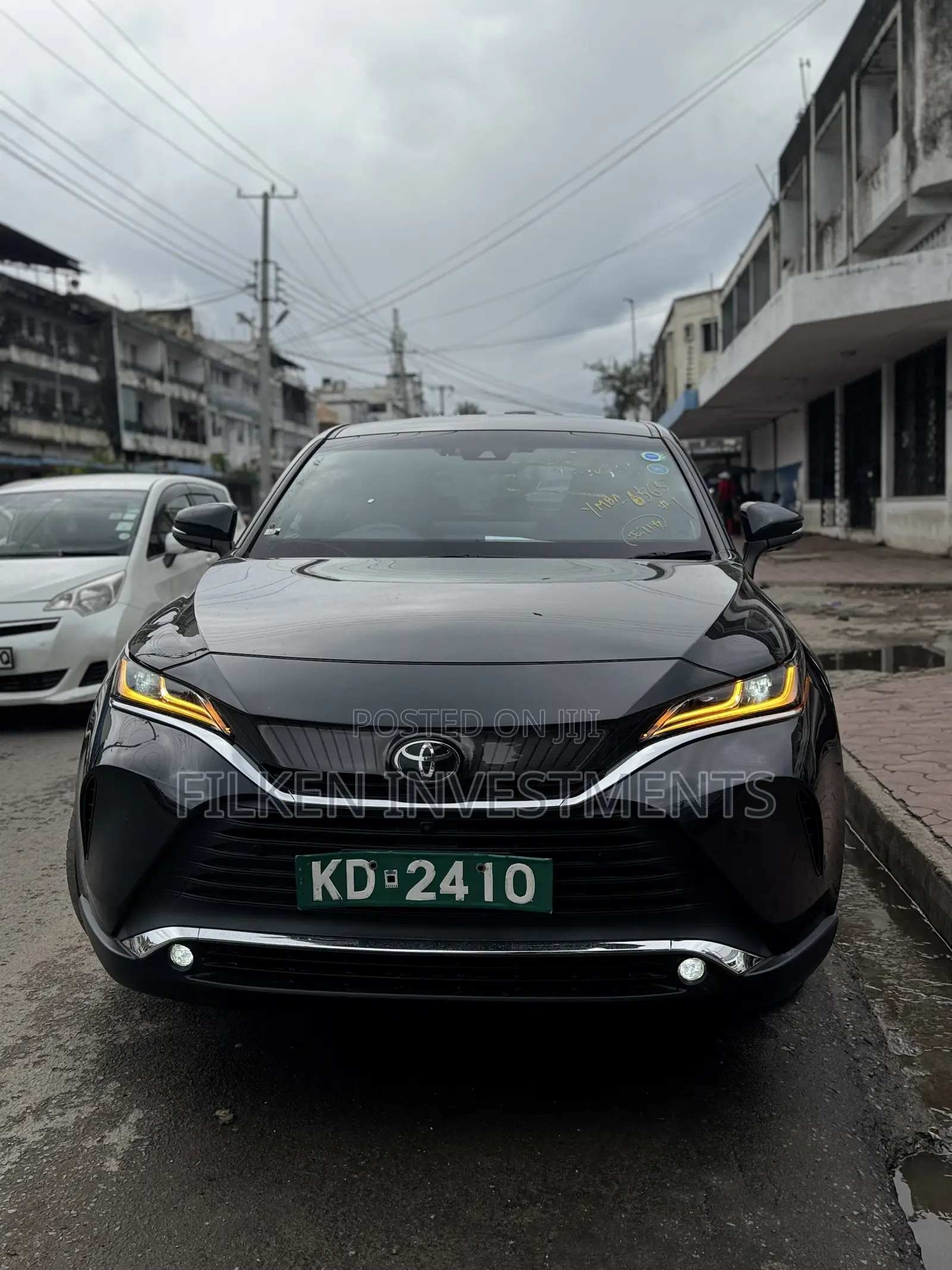 Toyota Harrier 2.0 4WD 2021 Black