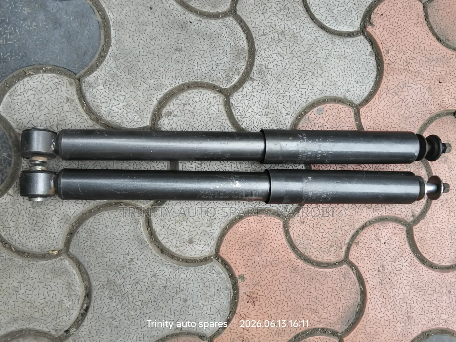 Original Kyb Ex Japan Mitsubishi Pajero (Makai) Rear Shock Absorbers