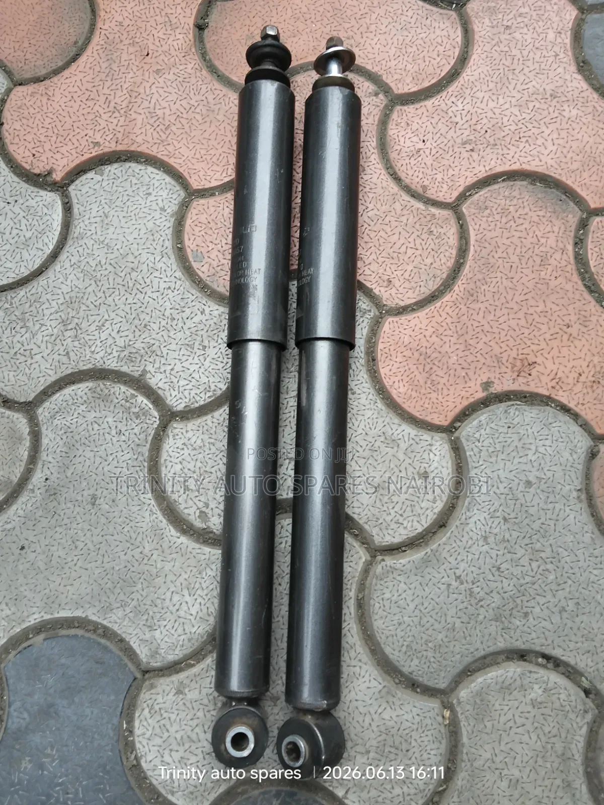 Original Kyb Ex Japan Mitsubishi Pajero (Makai) Rear Shock Absorbers