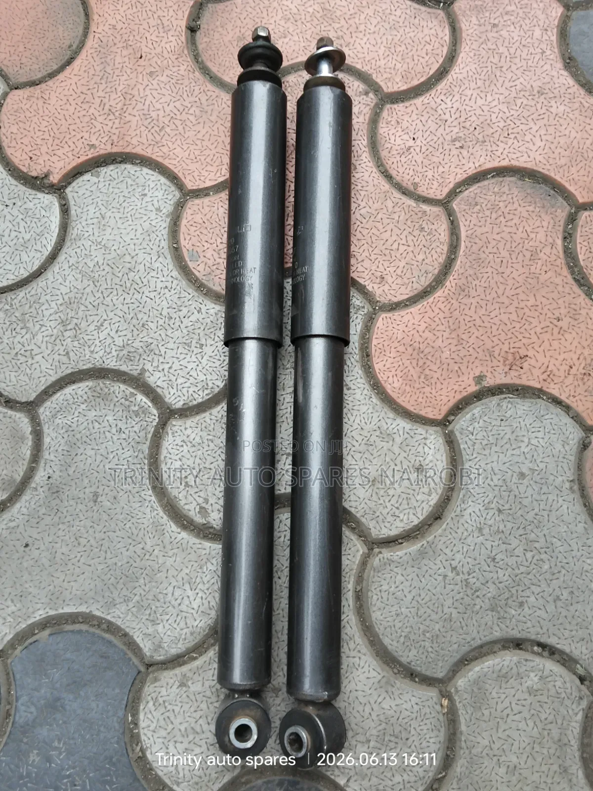Original Kyb Ex Japan Mitsubishi Pajero (Makai) Rear Shock Absorbers
