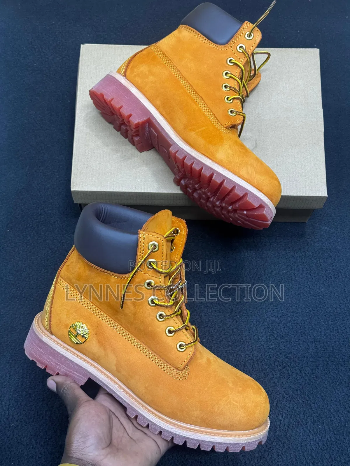 Timberland Leather Boots in Brown/