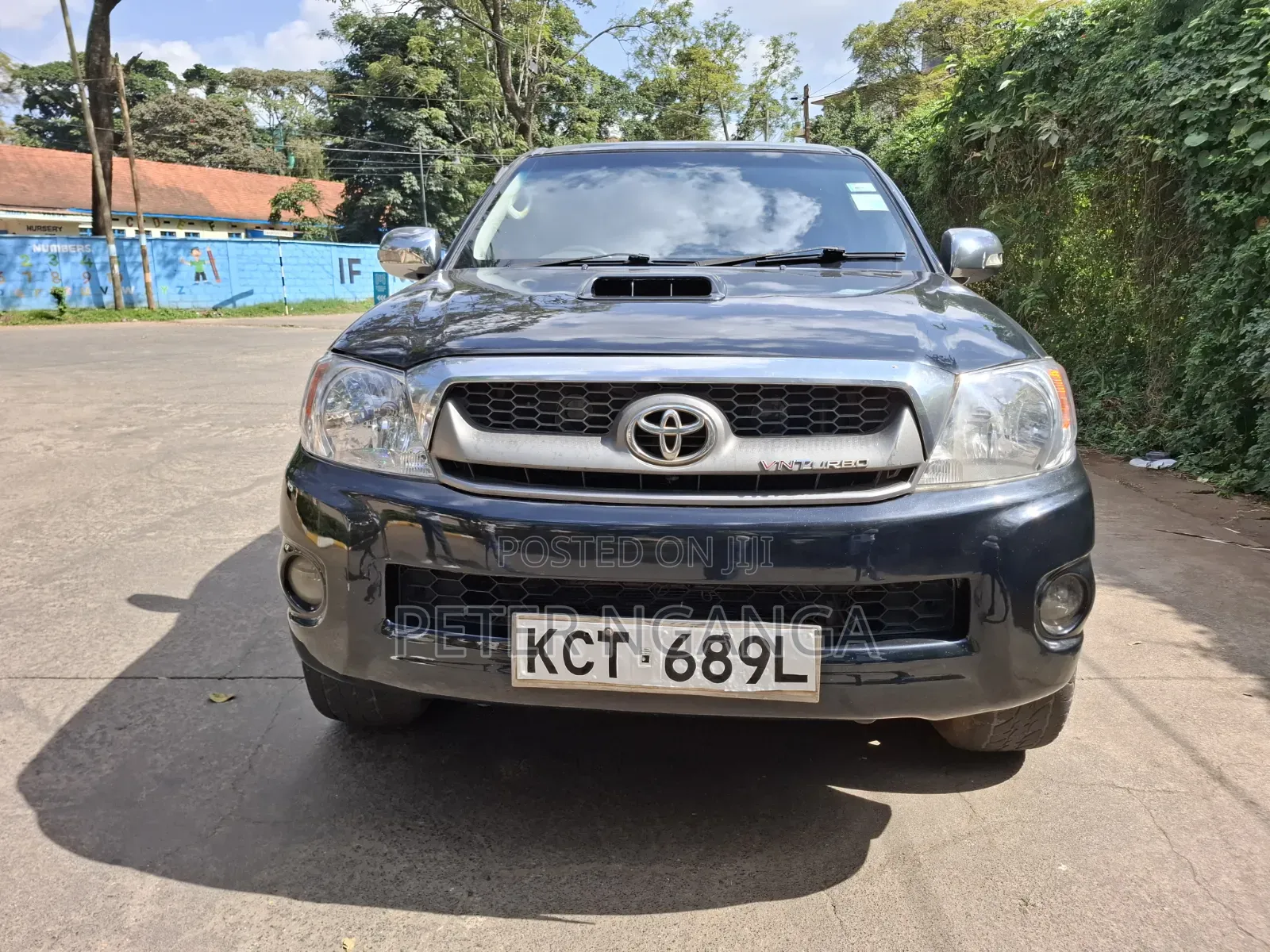 Toyota Hilux 2011 Black