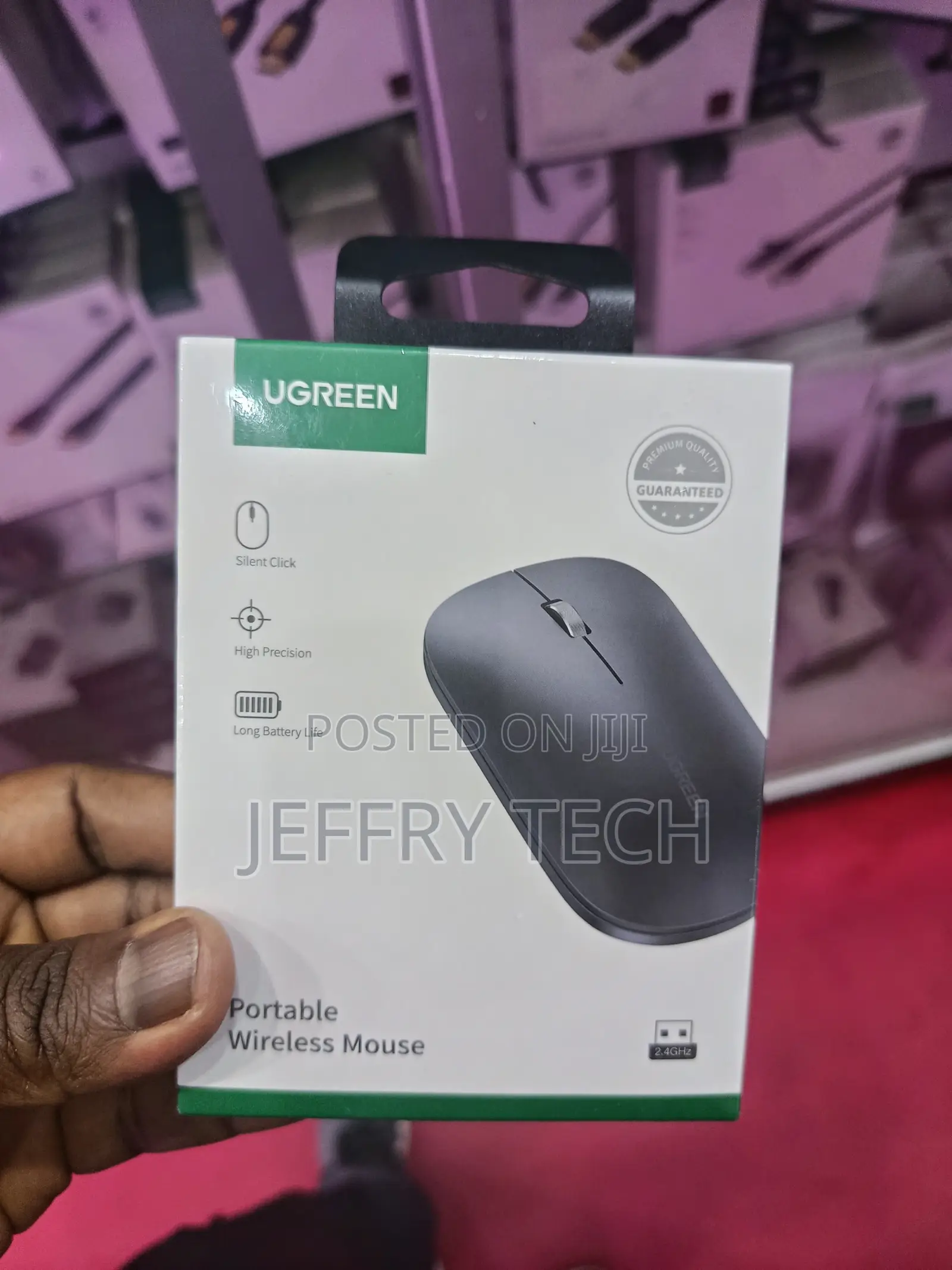 Ugreen Mu006 Wireless Mouse, Featuring a Maroon Color and an Ergonomic