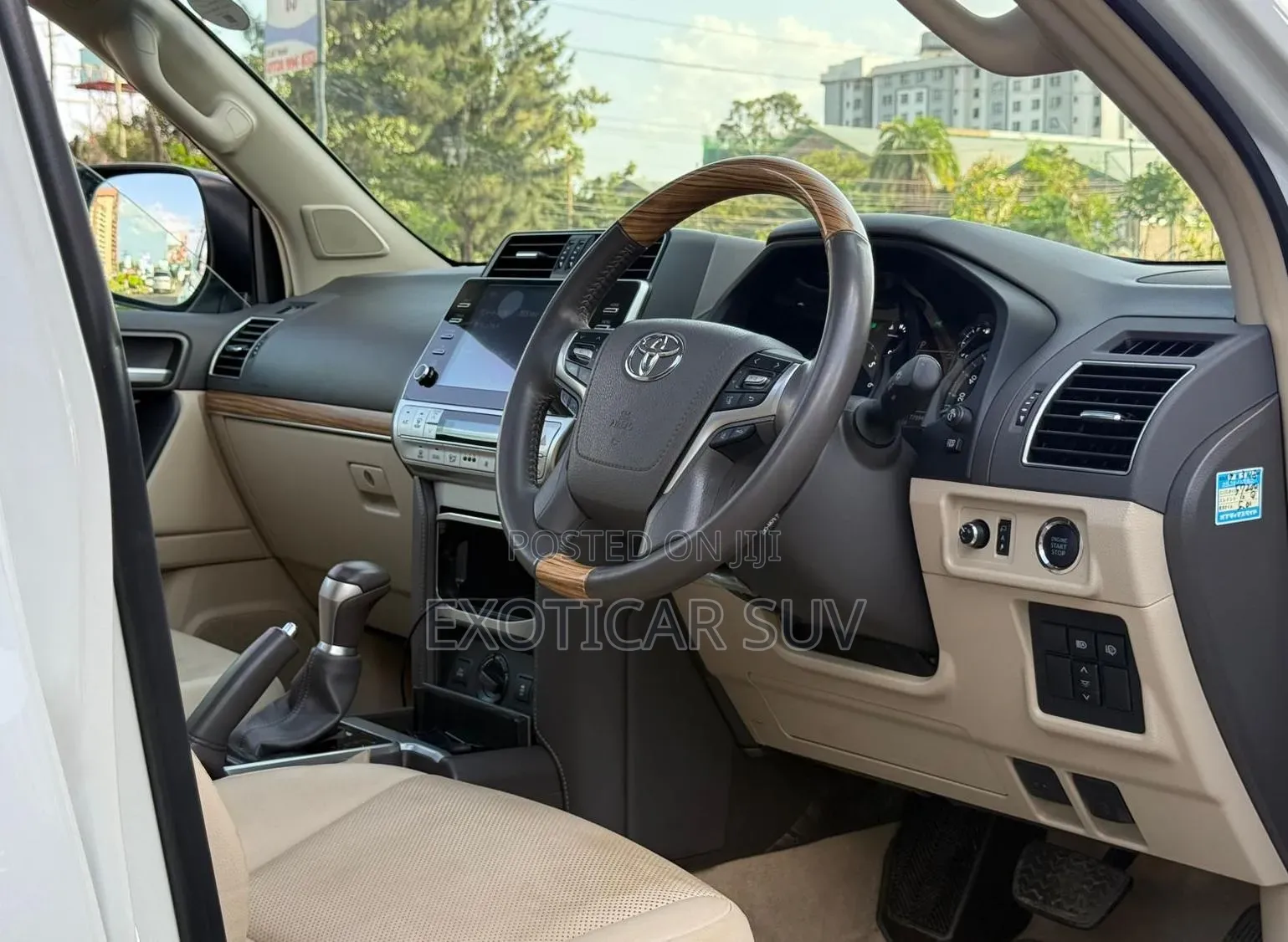 Toyota Land Cruiser Prado 2.7 2022 White