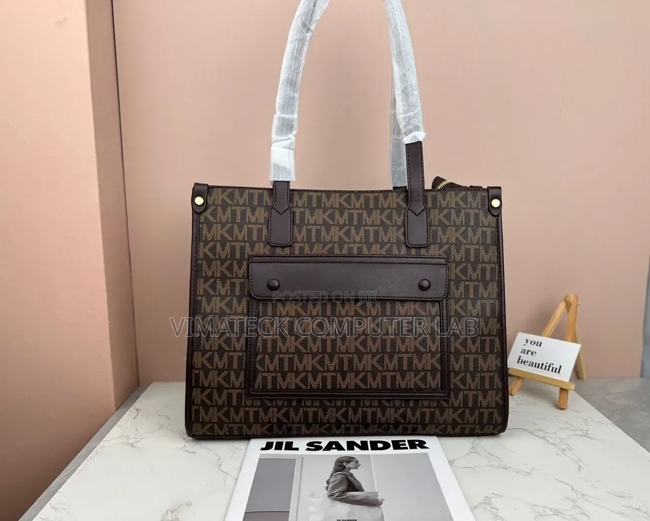 Classy Hand Bagd