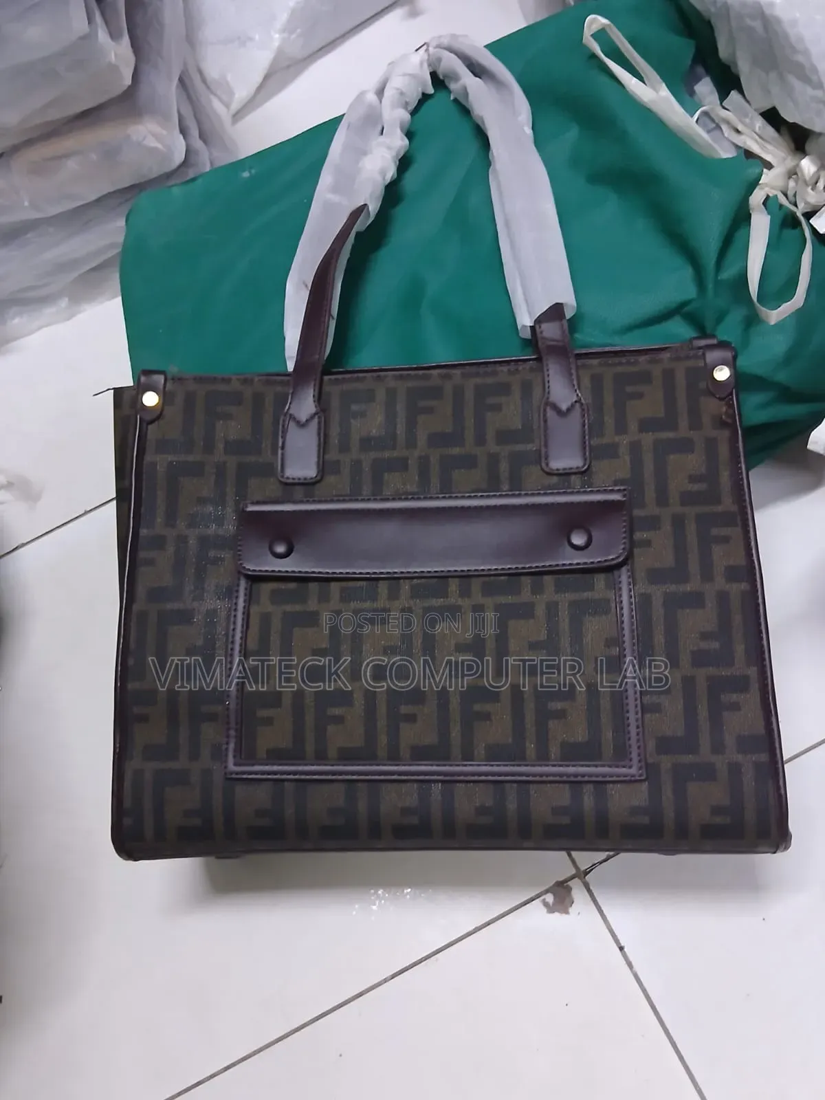 Classy Hand Bagd