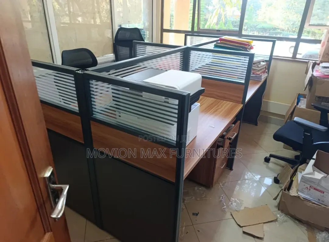 Pedestal Office 4way Workstations Table