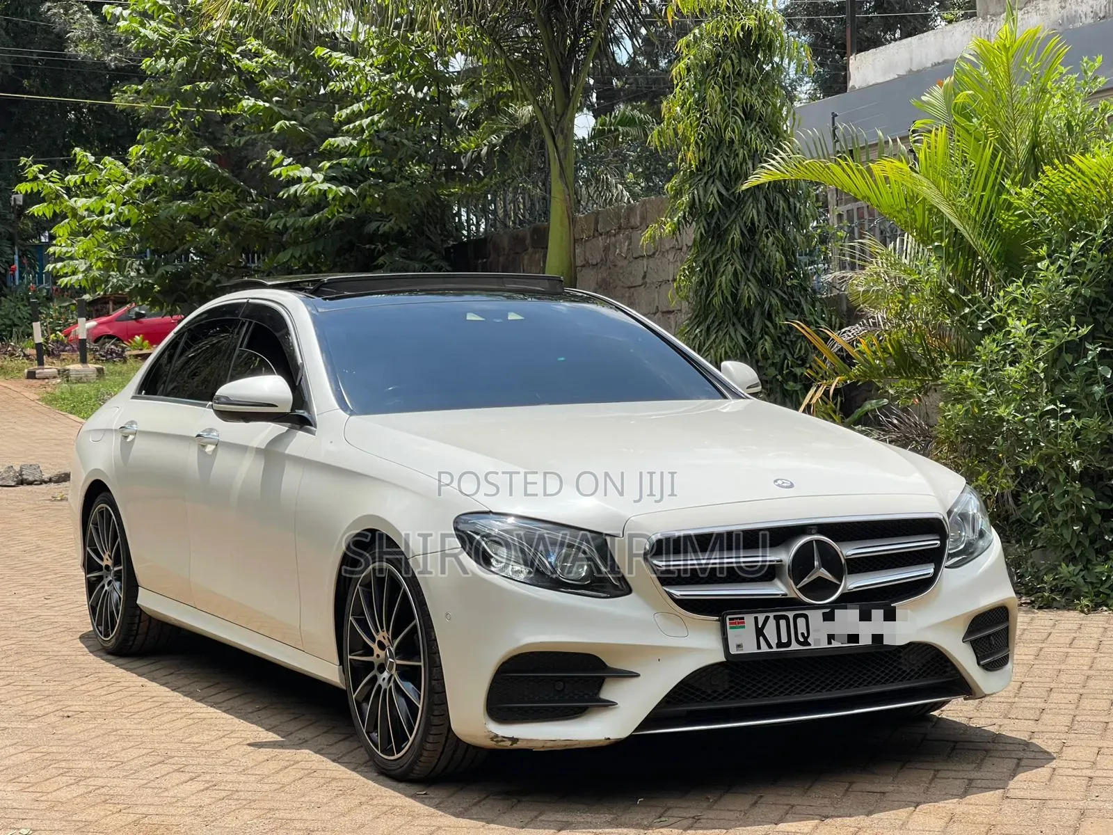 Mercedes-Benz E200 2017 Pearl