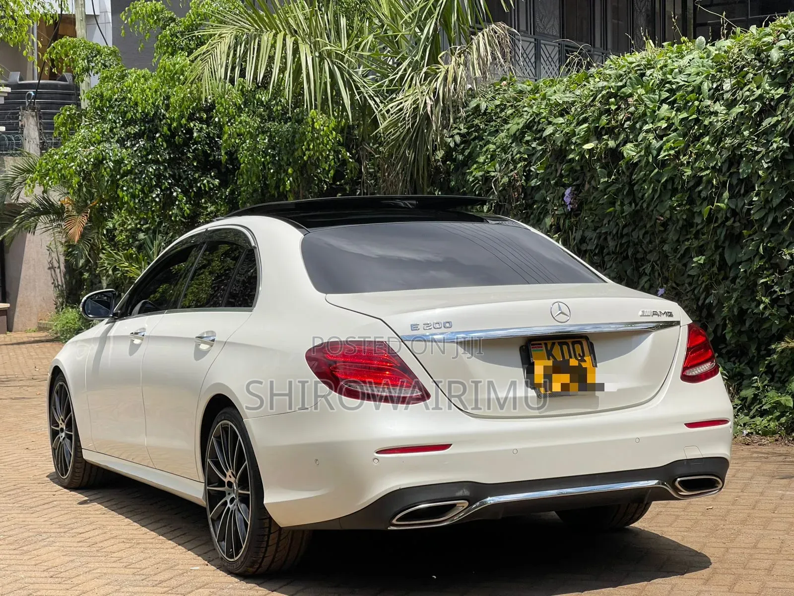 Mercedes-Benz E200 2017 Pearl