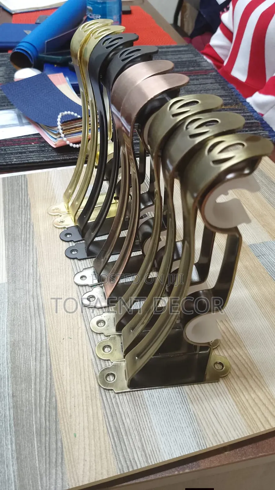 Smooth Finish Wall Brackets for Powder Coated Rods