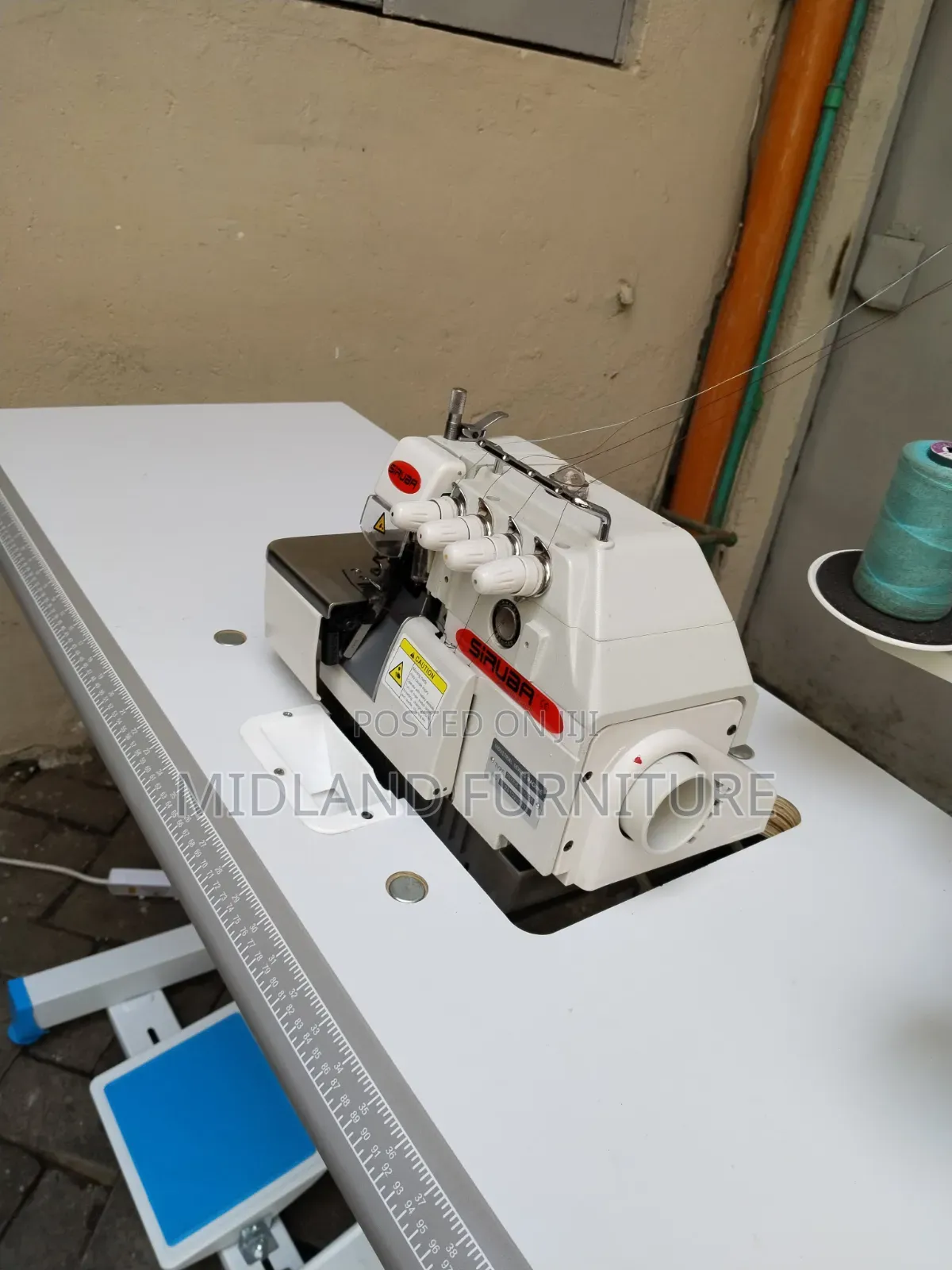 Sirubab/ Juki Overlock Sewing Machine