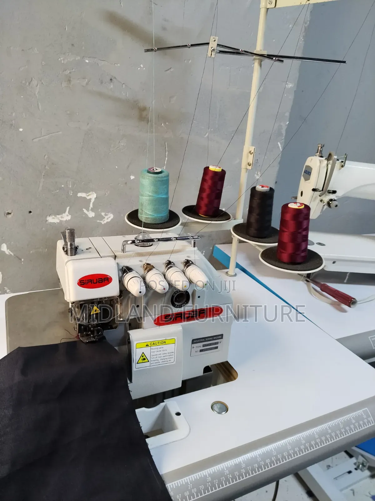 Sirubab/ Juki Overlock Sewing Machine