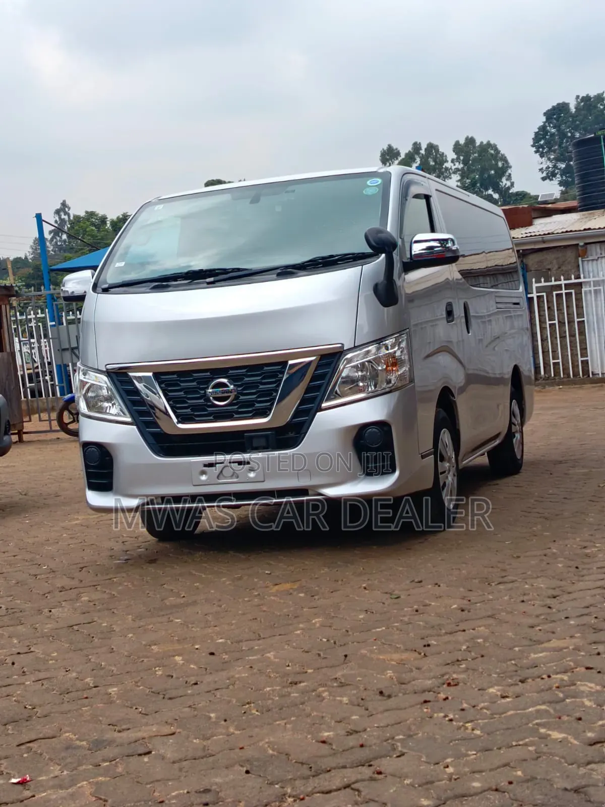 Nissan Caravan (Urvan) 2019 Silver