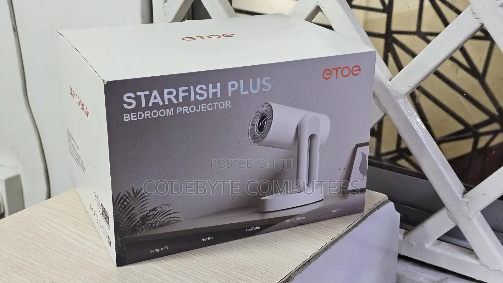 Etoe Starfish Plus LCD Smart Projector
